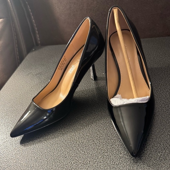 Madden Girl Shoes - Madden Girl Womens Brynn Black Patent LLeather Look Pumps 6.5 M